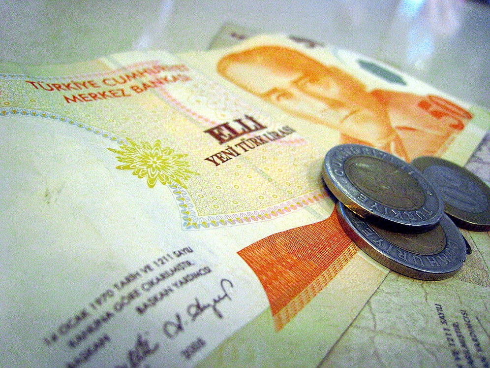 Emekliye 100 Lira Zam Yürürlükte