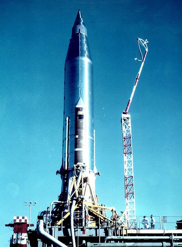 1960 - İlk meteorolojik uydu 'Tiros' Amerika Birleşik Devletleri tarafından fırlatıldı.