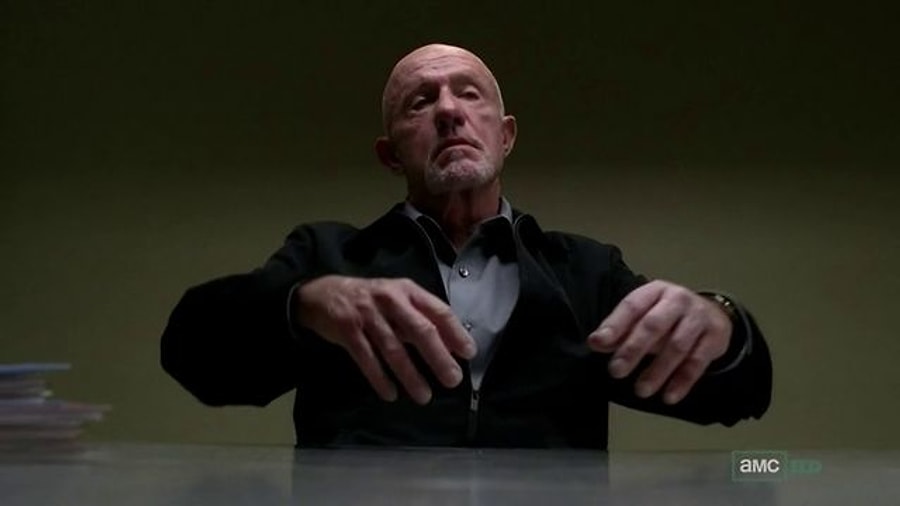 Call mike. Mike Ehrmantraut. Breaking Bad Mike Ehrmantraut. Mike Ehrmantraut Волтер. Mike Ehrmantraut Angry.