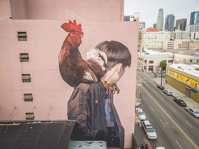2. Los Angeles, ABD. Sanatçı: Etam Cru