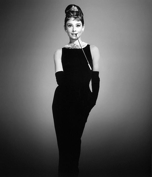 3. 1961 yapımı Tiffany'de Kahvaltı filminde Audrey Hepburn’ün Givenchy elbisesi