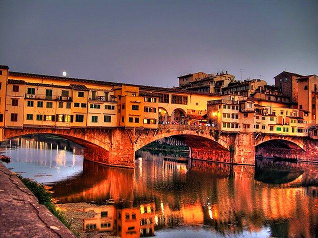 2. Ponte Vecchio Köprüsü