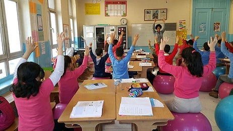 Başka Bir Eğitim Mümkün: Pilates Topuyla Öğrencilerine Okulu Sevdiren Başak Öğretmen!