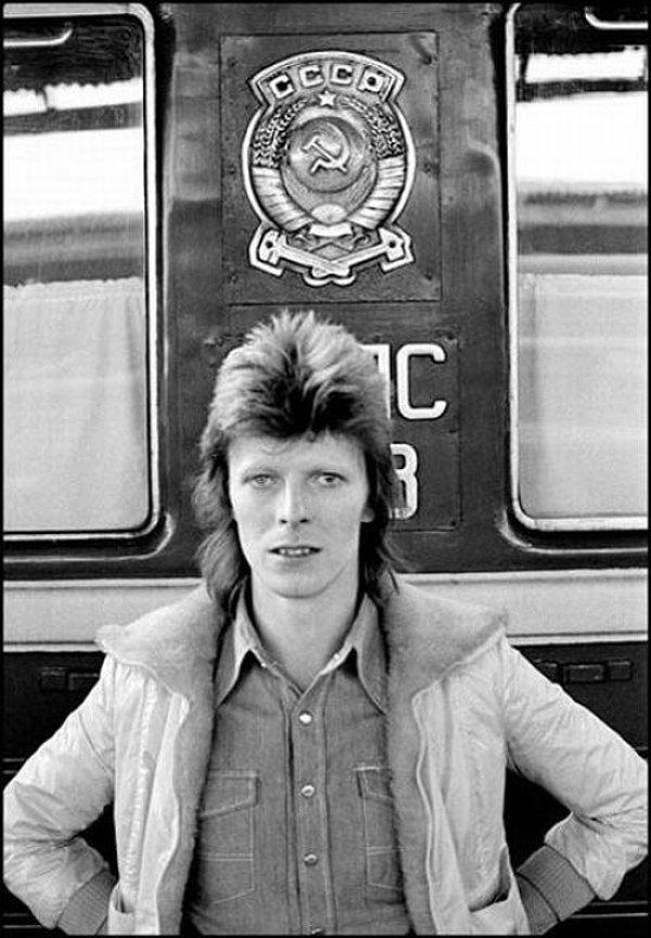 4. David Bowie Nahodka'dan Moskova'ya trenle gerçekleştirdiği 18 günlük Sovyetler Birliği seyahatinde, 1973.