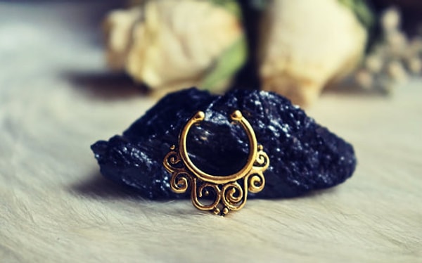 17. Колечко с орнаментом.