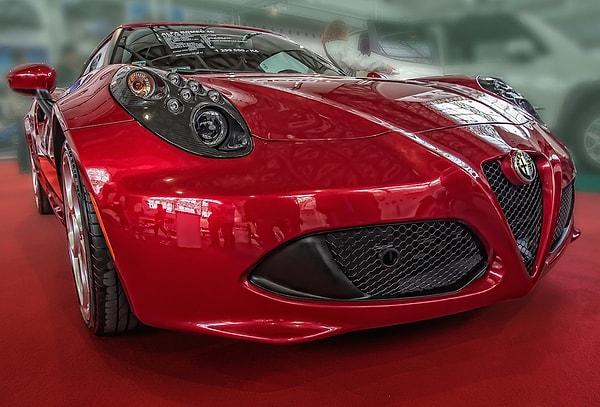 8. Motor mimarisinin, dinamiğinin, teknolojisinin hiçbir markaya benzememesi Alfa Romeo'nun ayrıcalıklı olmasının sebeplerinden sadece biridir.