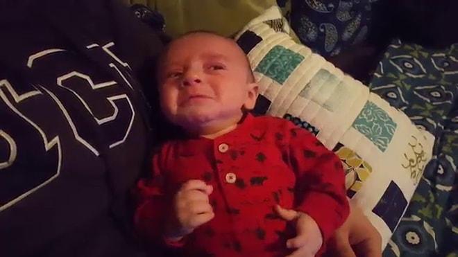 Star Wars İmparatorluk Marşını Duyduğu Zaman Ağlamayı Kesen Darth Bebek