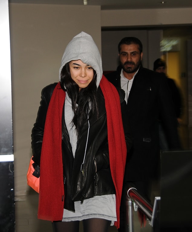 Asena, Beykoz Konakları'nda bulunan villalarını terk etti.
