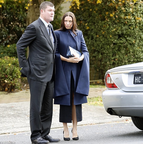 Эрика Пакер на похоронах Пола Ремси