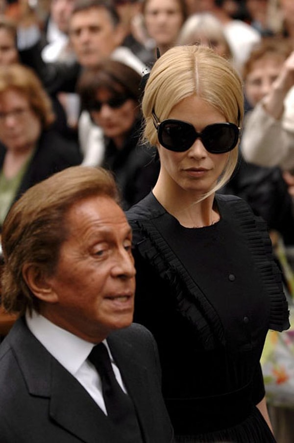 Клаудия Шиффер на похоронах Ив Сен-Лоран