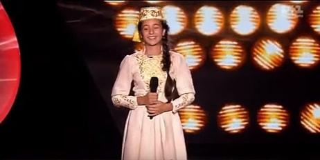 Ukrayna'nın The Voice Yarışmasında 'Doktor Civanım' ile Herkesi Büyüleyen Tatar Kızı