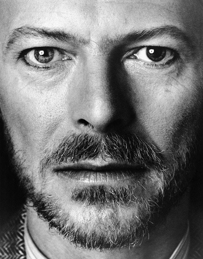 David Bowie'nin Fotoğraflarla Tuhaf Güzellikteki Hayatı