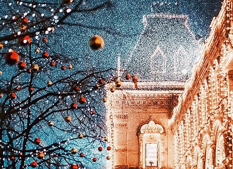 Православное Рождество в Москве: снежное царство в окружении огней