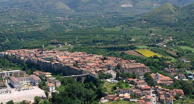 İtalya Turizm Bakanlığı, en konforlu turist bölgesi ödülünü 15.000'den az nüfusu olan Sant’Agata de ‘Goti'ye vermiş.