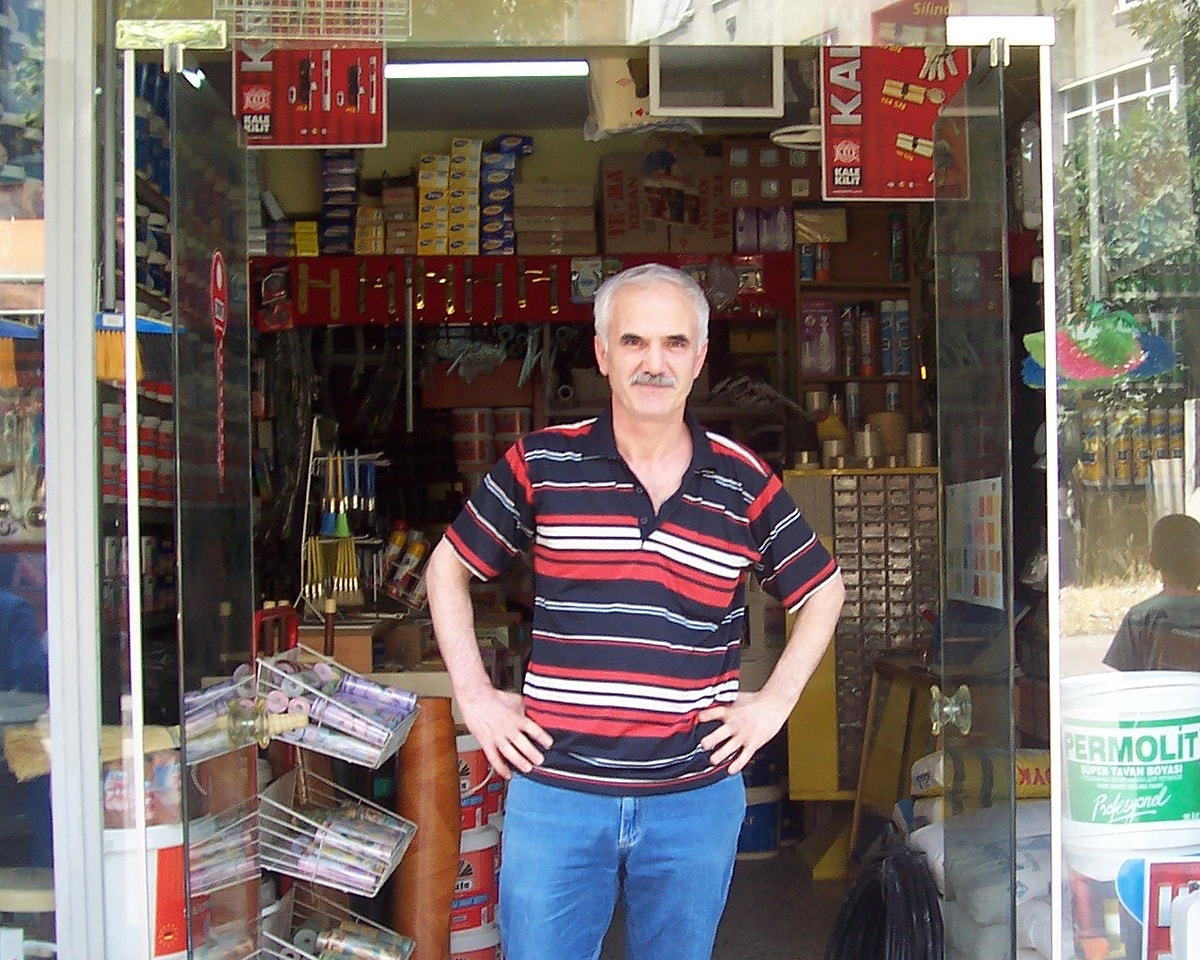 Esnaf Söylemleri: Herkesin Bildiği Ama Duyunca Güldüğü Klişe Cümleler