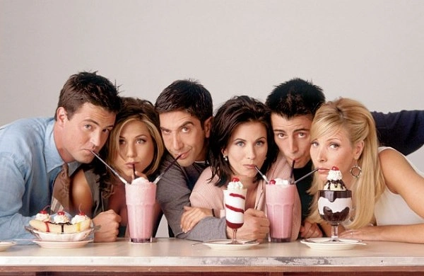 Friends Dizisinin Oyunculari Yeniden Bir Araya Geliyor Onedio Com