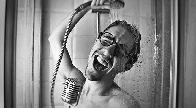 İster dinleyin, ister söyleyin!İşte duştayken hunharca söyleyebileceğiniz 25 şarkı!