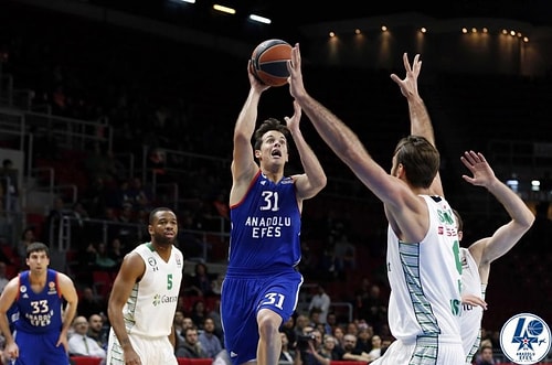 Anadolu Efes 84-71 Darüşşafaka Doğuş