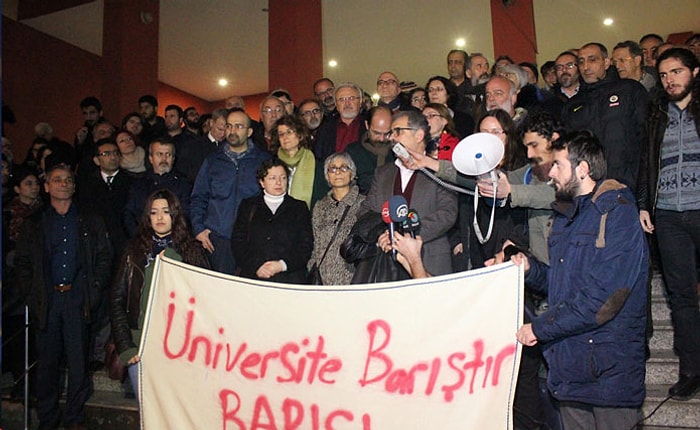 Serbest Bırakılan Akademisyenler: İmzamızın Arkasındayız