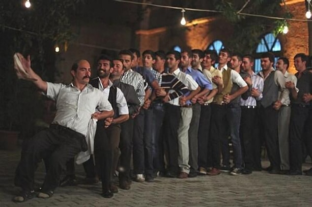14. Oooo güzel bir haber var mı? Takımınız maç mı kazandı? Bi' yerden para mı geldi? Yapıştır!