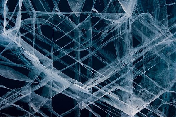 8. Толщина осадочных пород на дне озера по некоторым оценкам составляет 7 км!