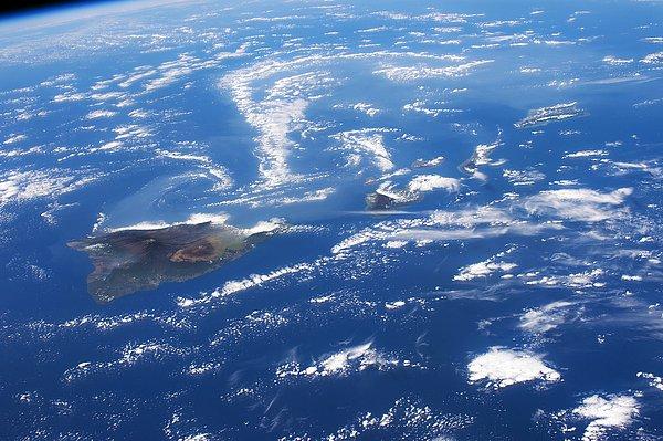 2. Volkanlar, Volkanik Duman Tabakası ve Girdaplar, Hawaii