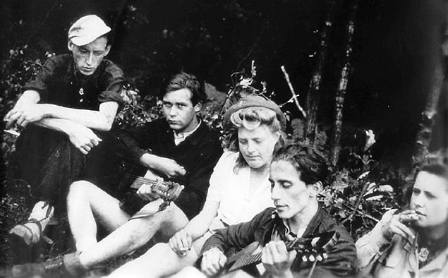 1943‘e ait bir Nazi Partisi raporuna, Edelvays Korsanları hakkında şunlar yazıldı.