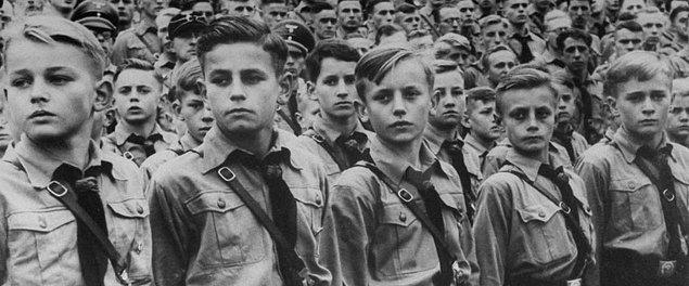 Hitler Gençliği, Hitler faşizminin geleceğini yapılandıran bir örgüttü.