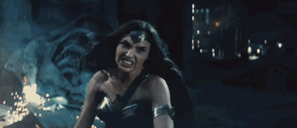 10. Wonder Woman kendi filmiyle önümüzdeki yıl 23 Haziran'da vizyona giriyor.