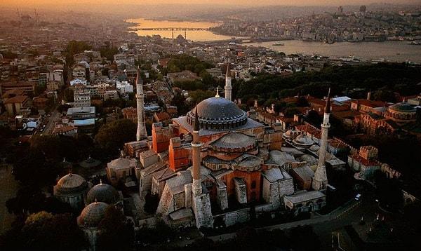13. Isztambul