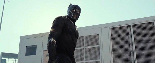 13. 2018 Şubat ayında vizyona girecek olan Black Panther filminde Chadwick Boseman T'Challa'yı oynuyor.