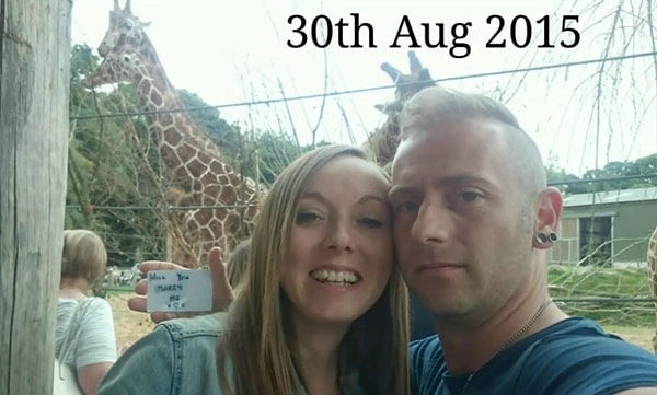 Девушка ни о чем не подозревала.