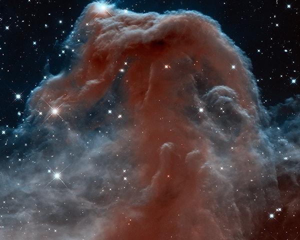 6. Horsehead Nebula (Atbaşı Bulutsusu)