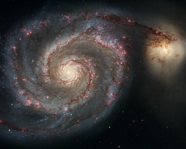 15. M51 (Girdap) Galaksisi