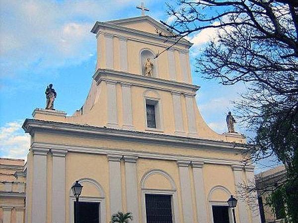 20. San Juan Bautista Katedrali