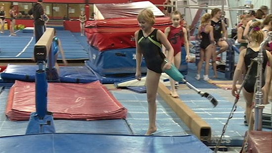 Azmin Zaferi: Kanserin Kıçına Tekmeyi Basan Ufak Jimnastikçi