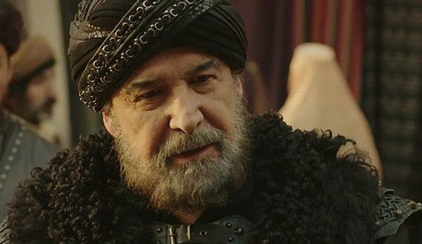 Kuyucu Murat Paşa saray dışırıda Celali İsyanlarıyla boğuşurken, saray içinde de Kösem'le ittifak yaparak ezeli düşmanı Safiye Sultan'la mücadele edecek.