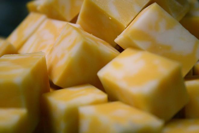 Peynir Bağımlılarını Sevindirecek Haber: Peynirin Kanser Hücreleri İle Savaştığı Keşfedildi!