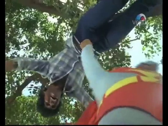 Bizden Beteri de Varmış: Saykodelik Superman ve Örümcek Kadın