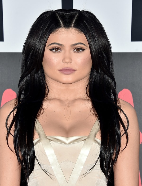 Вторая категория – знаменитости с огромными расплющенными головами.