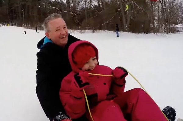 Видео опубликовал David McNab, являющийся спонсором этой семьи в Канаде.