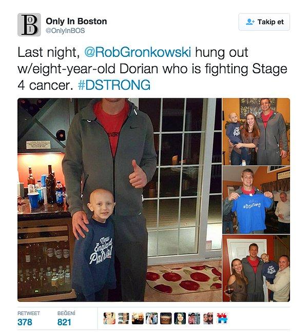 13. Amerikan Futbolu oyuncusu Rob Gronkowski de 8 yaşındaki Dorian'ı yalnız bırakmadı.