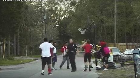 Şikayet Üzerine Gittiği Yerde Çocuklarla Basketbol Oynayan Koca Yürekli Polis