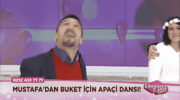 4. "Ben neden evlenemiyom Seda Abla" diye ağlayan damat adayının neden evlenemediğinin göstergesi.