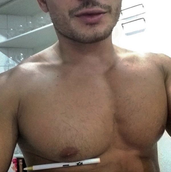 Кроме того, как видите, совершенно необязательно быть женщиной!