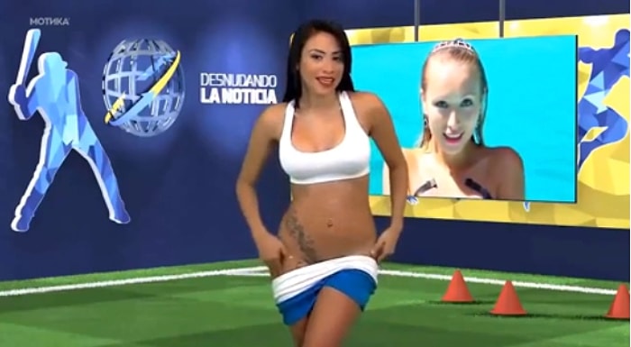 Mavi Ekran Verme Garantili Canlı Yayında Soyunan 4 Spiker