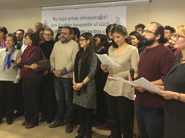 Akademisyenlerin tutuklu yargılanması