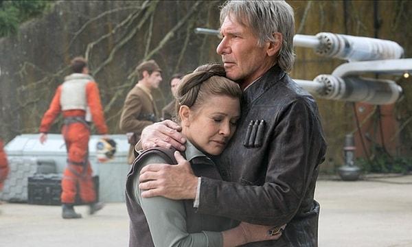 İkinci Teori: Rey, Han Solo ve Leia'nın kızı olabilir mi?