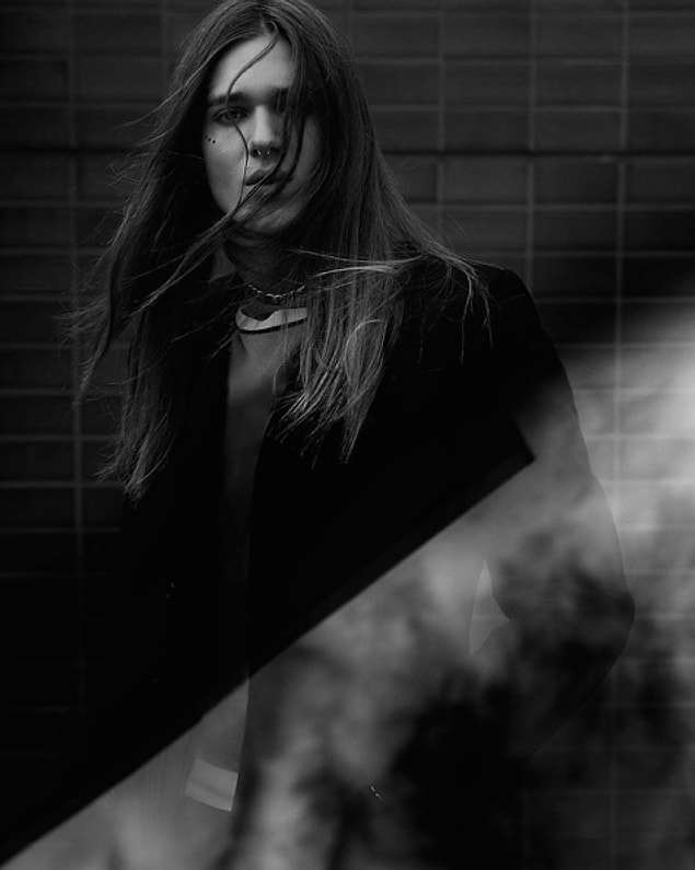 32.