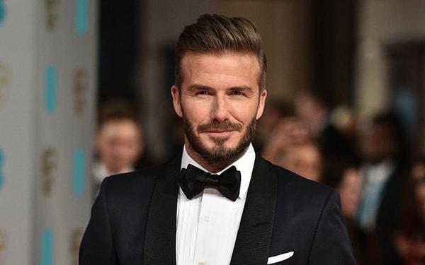 Yine UNICEF organizasyonu için Afrika'da destek istenen David Beckham, oraya business-class'ta uçacağını ve bunun karşısında 6 bin 685 sterlinlik biletlerden gidiş-dönüş iki tane alınmasını talep ediyor.